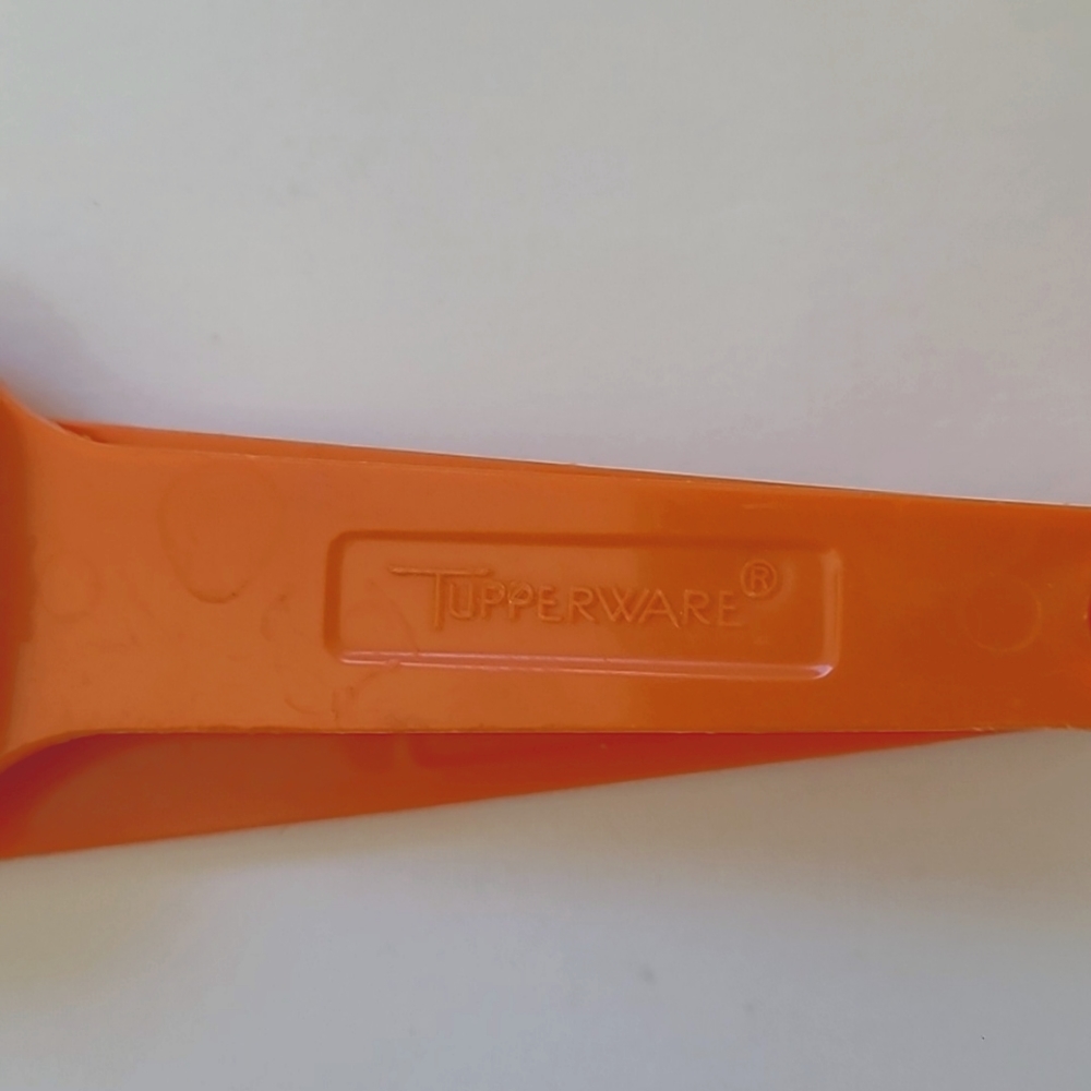 Vintage Tupperware measuring spoons - Picture 6 of 7